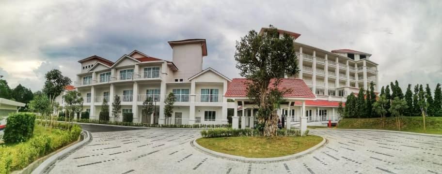 Hotel Casuarina@كوالا لكانغسار المظهر الخارجي الصورة